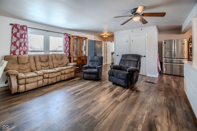 11828 N 750 W, Elwood, IN 46036