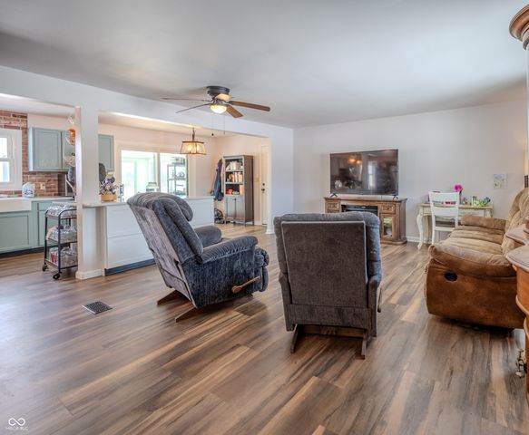 11828 N 750 W, Elwood, IN 46036