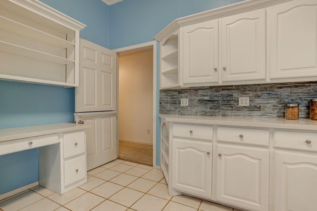 4218 88th Place, Lubbock, TX 79423