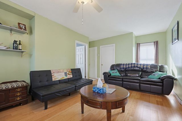 44 Myrtle St, Medford, MA 02155