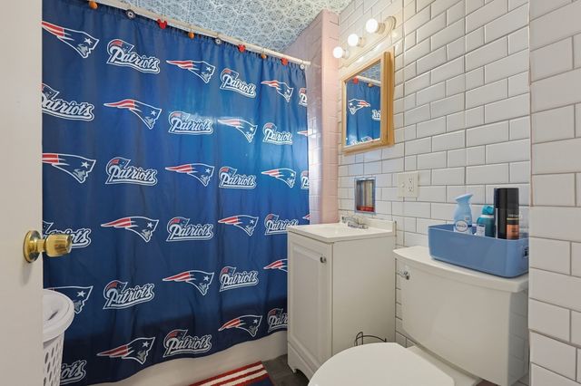 44 Myrtle St, Medford, MA 02155
