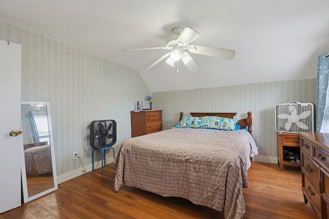 44 Myrtle St, Medford, MA 02155