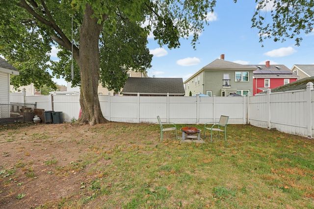 44 Myrtle St, Medford, MA 02155