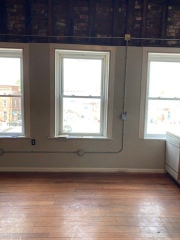 243 Main St 6, Northampton, MA 01060