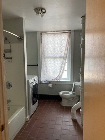 243 Main St 6, Northampton, MA 01060
