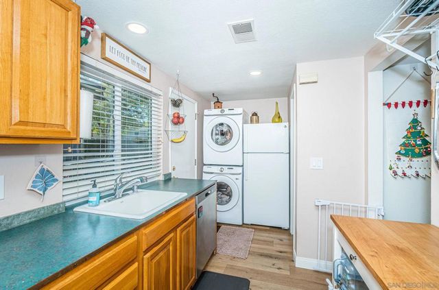 904 Amistad Court C, El Cajon, CA 92019