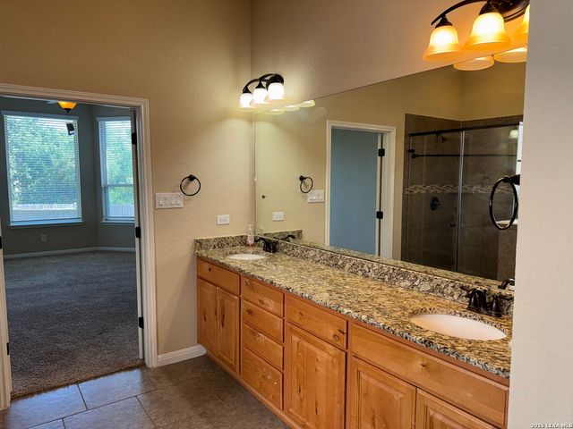 9827 Catell, Boerne, TX 78006