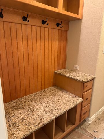 9827 Catell, Boerne, TX 78006