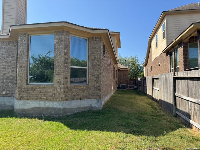 9827 Catell, Boerne, TX 78006