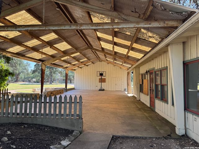 9827 Catell, Boerne, TX 78006