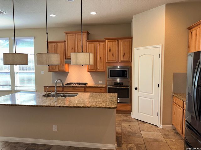 9827 Catell, Boerne, TX 78006