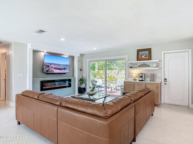 45 Carrolwood Circle, Ormond Beach, FL 32174