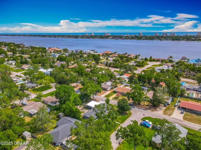 45 Carrolwood Circle, Ormond Beach, FL 32174