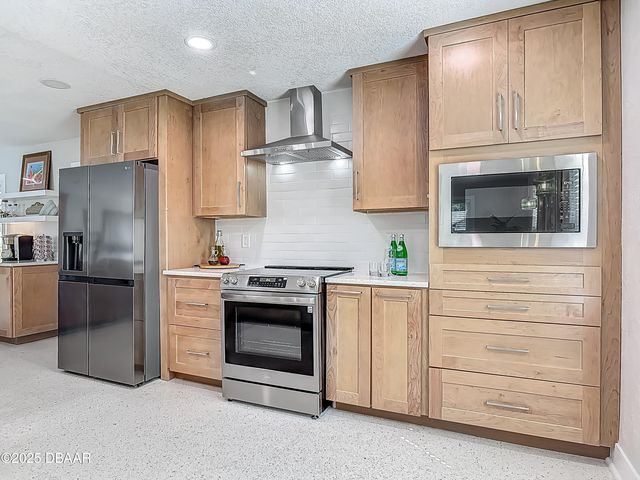 45 Carrolwood Circle, Ormond Beach, FL 32174