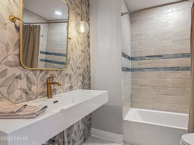 45 Carrolwood Circle, Ormond Beach, FL 32174