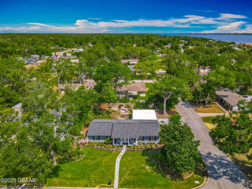 45 Carrolwood Circle, Ormond Beach, FL 32174