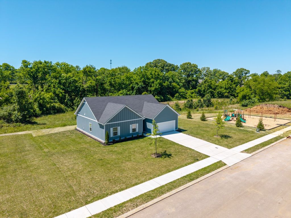 113 Centennial Lane, Columbia, TN 38401