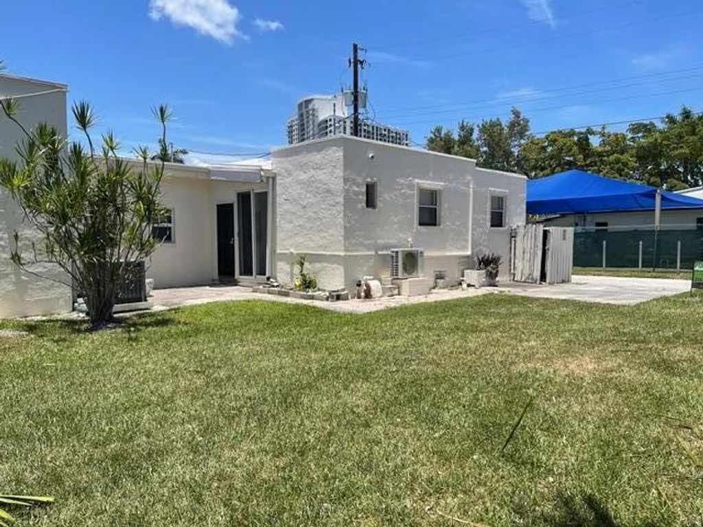 1631 Harrison Street Rear, Hollywood, FL 33020