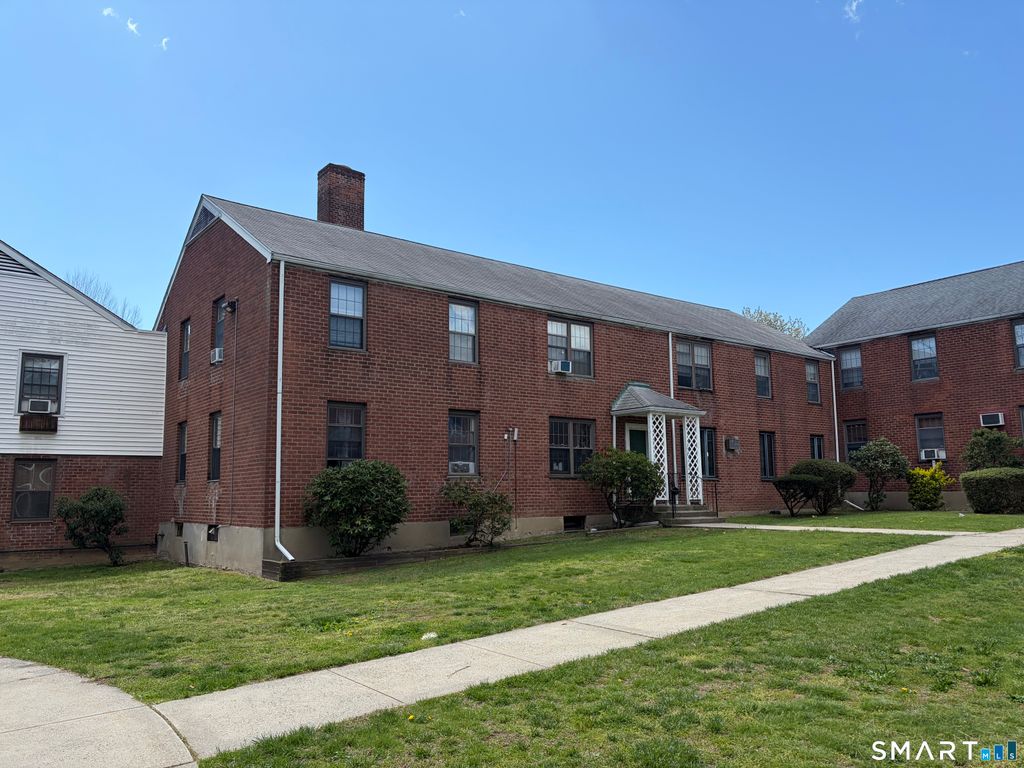 218 Virginia Avenue C, Bridgeport, CT 06610