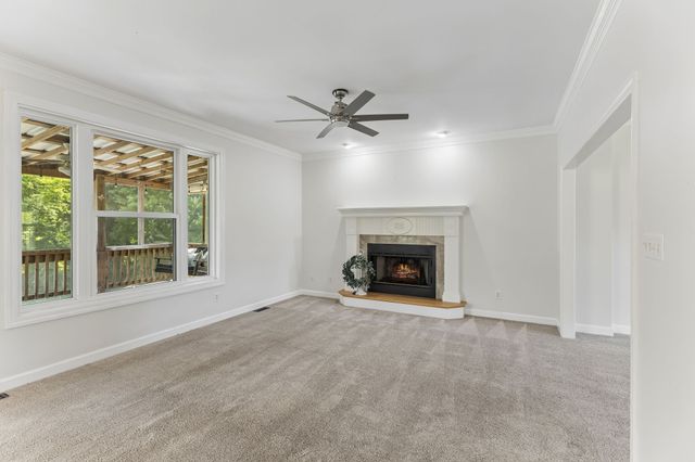 1404 Brook Dr, Columbia, TN 38401