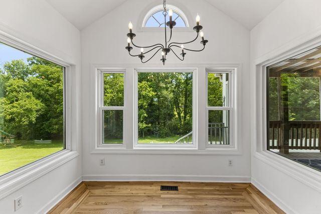 1404 Brook Dr, Columbia, TN 38401