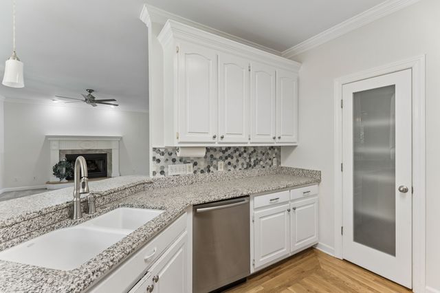 1404 Brook Dr, Columbia, TN 38401