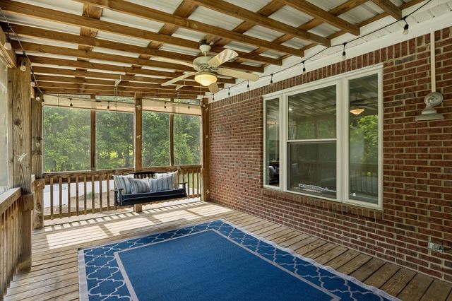 1404 Brook Dr, Columbia, TN 38401