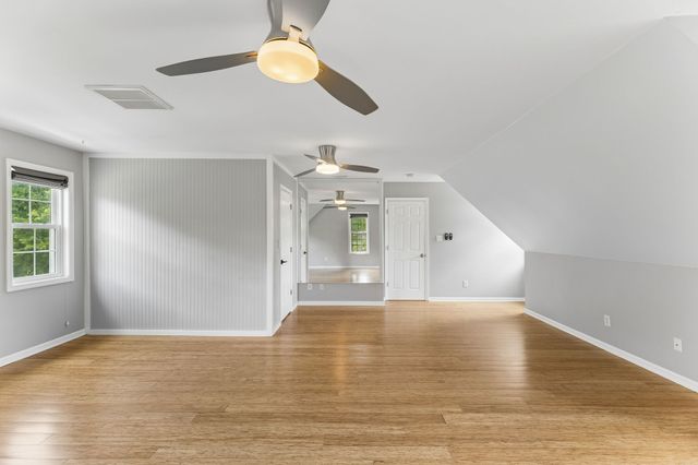 1404 Brook Dr, Columbia, TN 38401