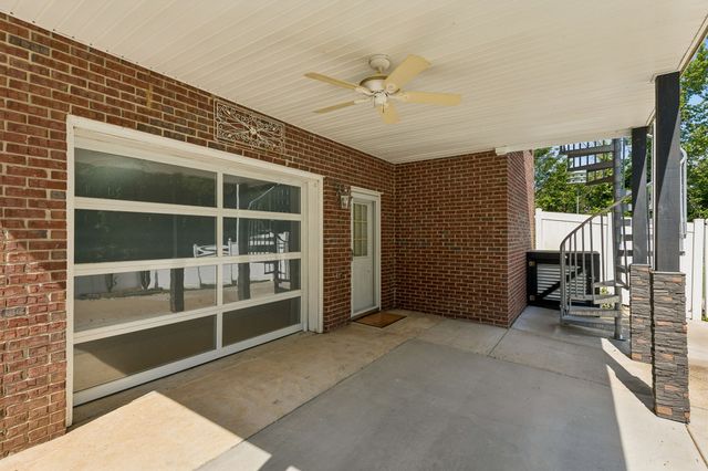 1404 Brook Dr, Columbia, TN 38401
