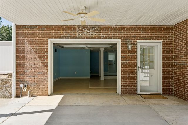 1404 Brook Dr, Columbia, TN 38401
