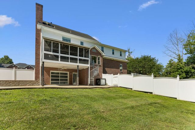 1404 Brook Dr, Columbia, TN 38401