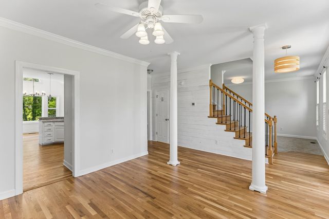 1404 Brook Dr, Columbia, TN 38401