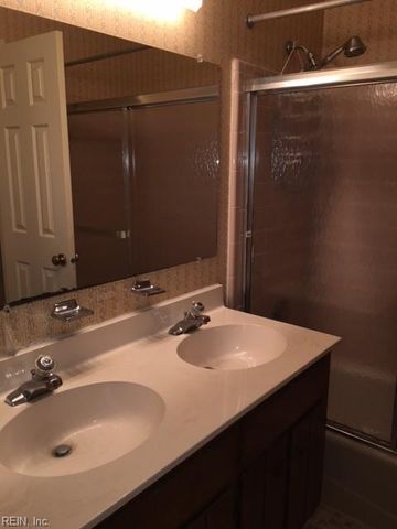 400 Fielding Lewis DR, Yorktown, VA 23692