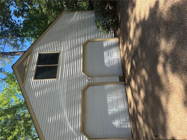 400 Fielding Lewis DR, Yorktown, VA 23692