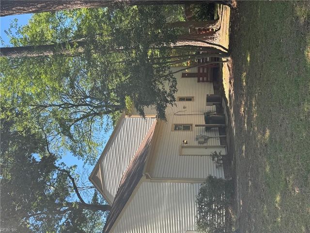 400 Fielding Lewis DR, Yorktown, VA 23692