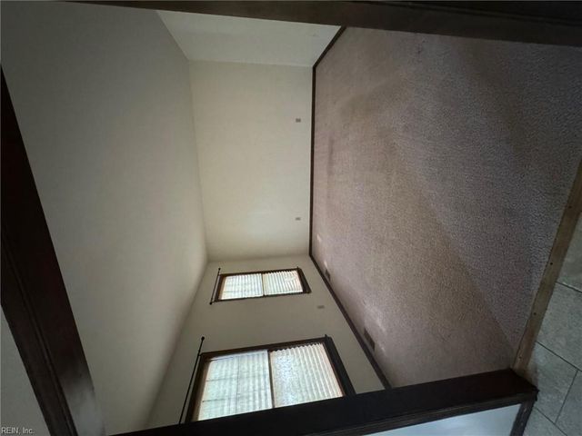 400 Fielding Lewis DR, Yorktown, VA 23692