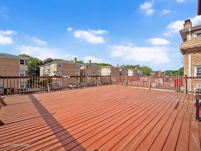 8631 W SUMMERDALE Avenue, Chicago, IL 60656