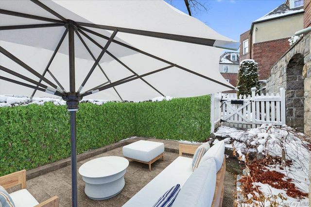 5 Campus Place TR, Scarsdale, NY 10583