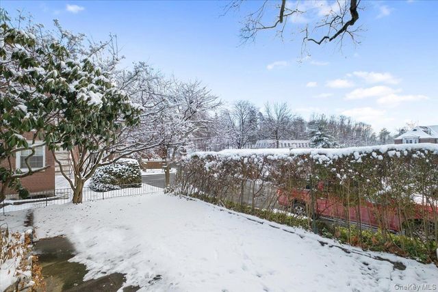 5 Campus Place TR, Scarsdale, NY 10583