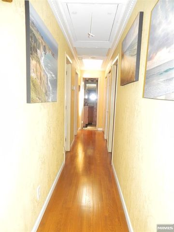 8 MARIANI DR, Little Ferry, NJ 07643