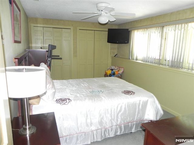 8 MARIANI DR, Little Ferry, NJ 07643