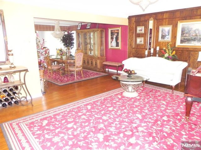 8 MARIANI DR, Little Ferry, NJ 07643
