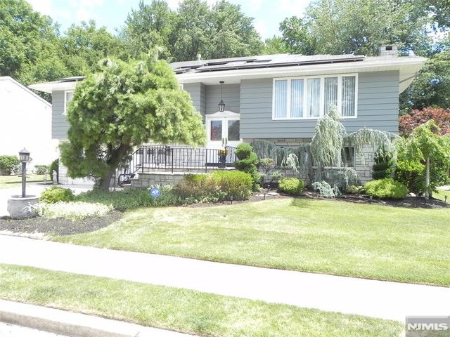 8 MARIANI DR, Little Ferry, NJ 07643