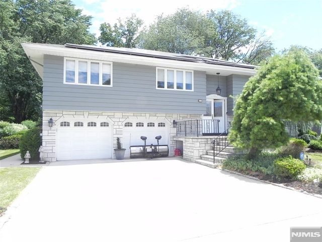 8 MARIANI DR, Little Ferry, NJ 07643