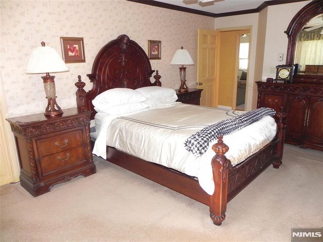 8 MARIANI DR, Little Ferry, NJ 07643