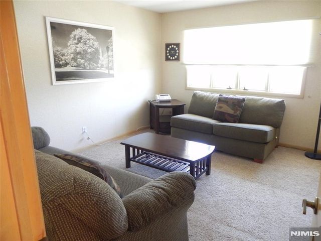 8 MARIANI DR, Little Ferry, NJ 07643