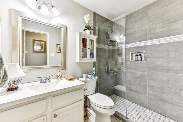 8909 Lomita Verde CT, Austin, TX 78749