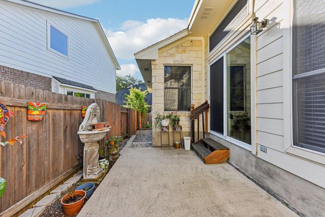 8909 Lomita Verde CT, Austin, TX 78749