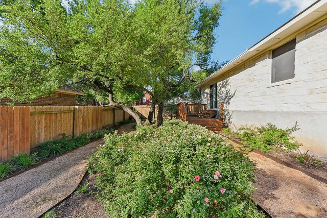 8909 Lomita Verde CT, Austin, TX 78749