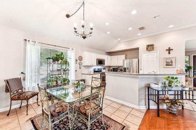 8909 Lomita Verde CT, Austin, TX 78749